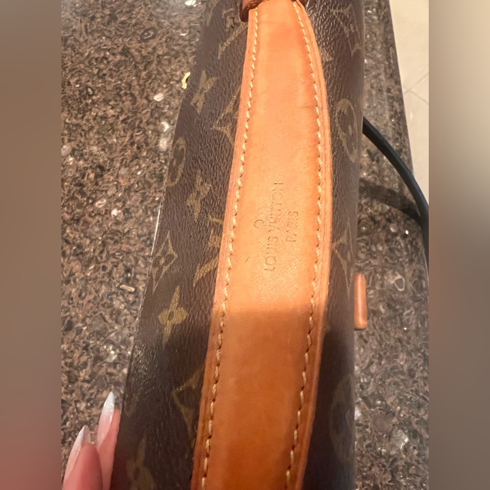 Louis Vuitton Pochette Métis Monogram - Picture 3 of 15